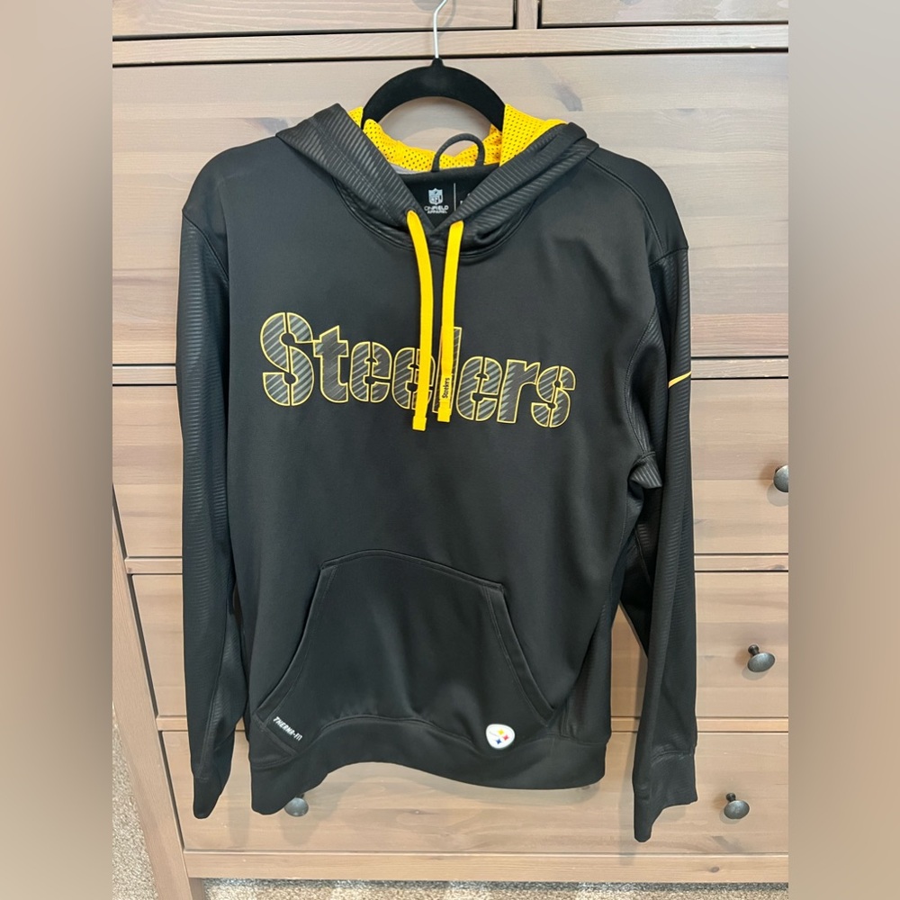 Women’s Nike STEELERS NFL hoodie